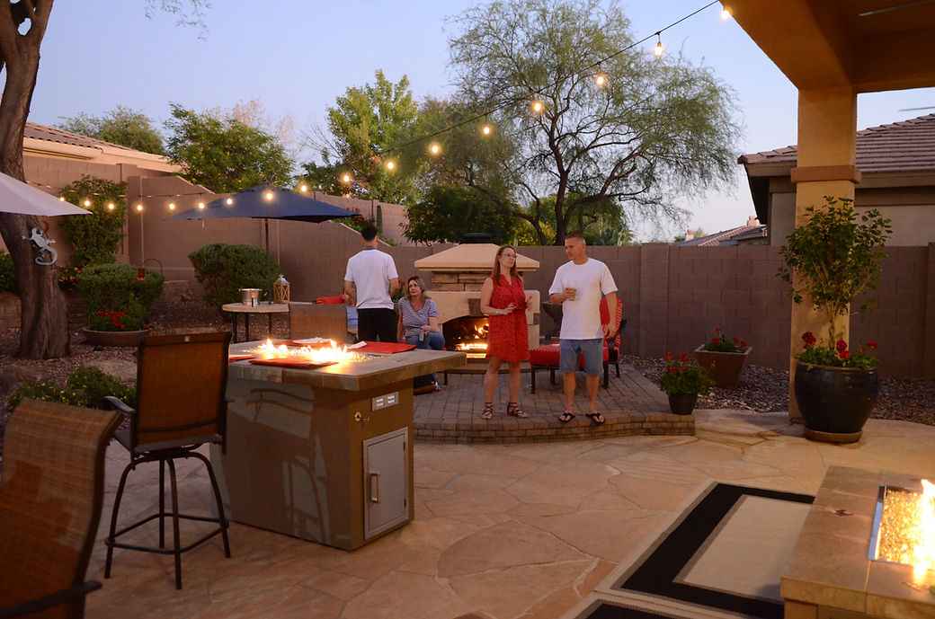 Entertainer Outdoor Fire Pit Table – 6 Ft with Fire Glass (LP/NG Compatible)